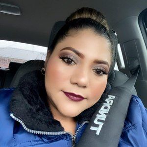 Meet your Posher, Esmeralda